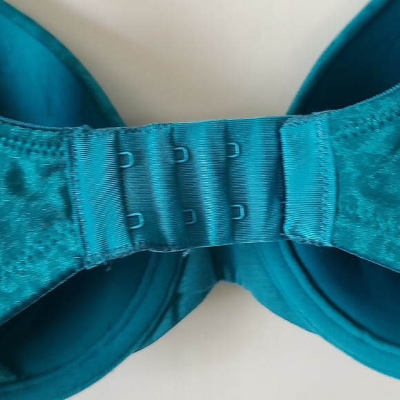 Barely Breezies Teal Blue Leopard Print Full Coverage Bra Size 32C A231957 EUC - Picture 5 of 8
